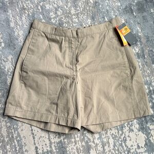 C9 by Champion Khaki Active Shorts | Size M | NWT | Quick-Dry Stretch
